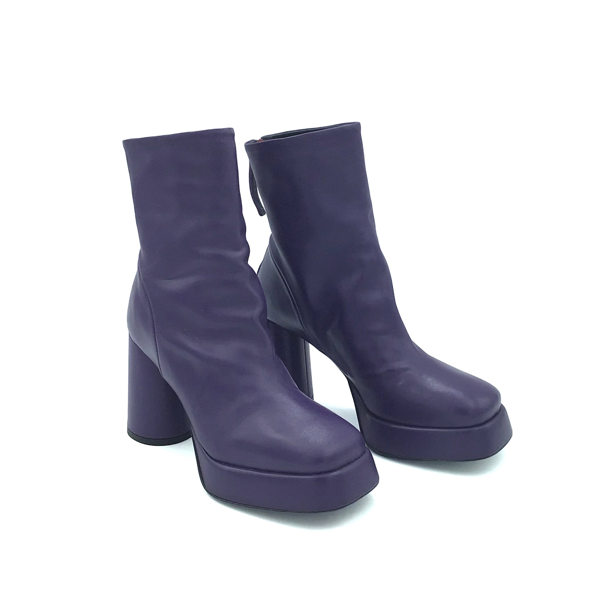 Halmanera Lara Violet