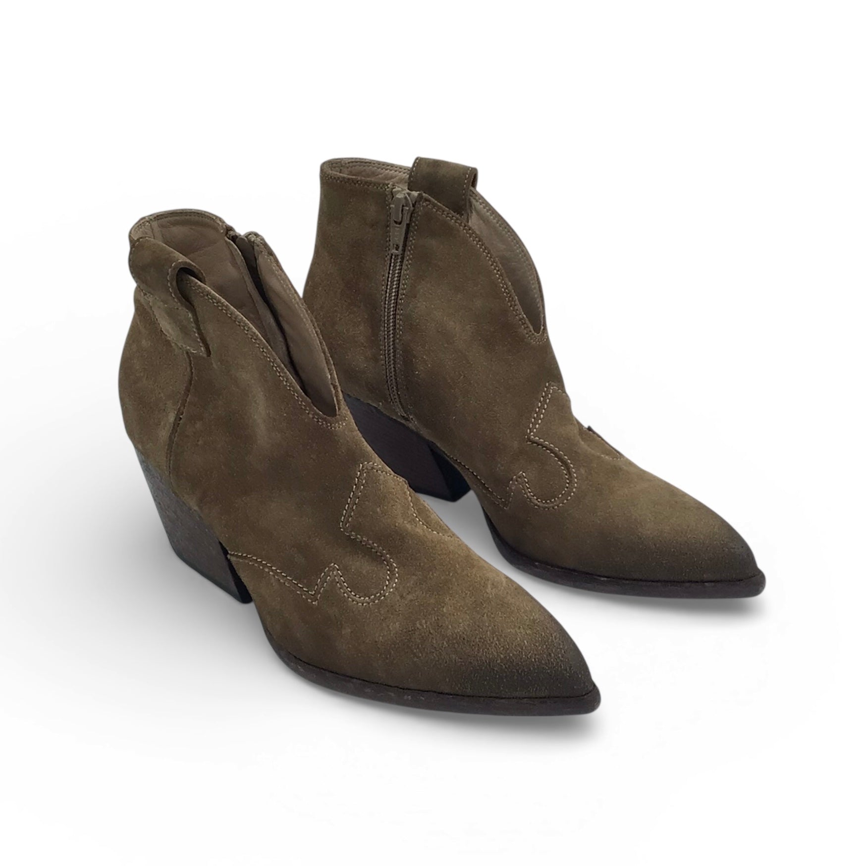 Elena Iachi E2004 Fango