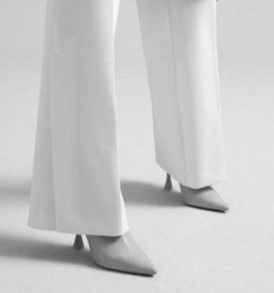 Lola Cruz 127 Gris