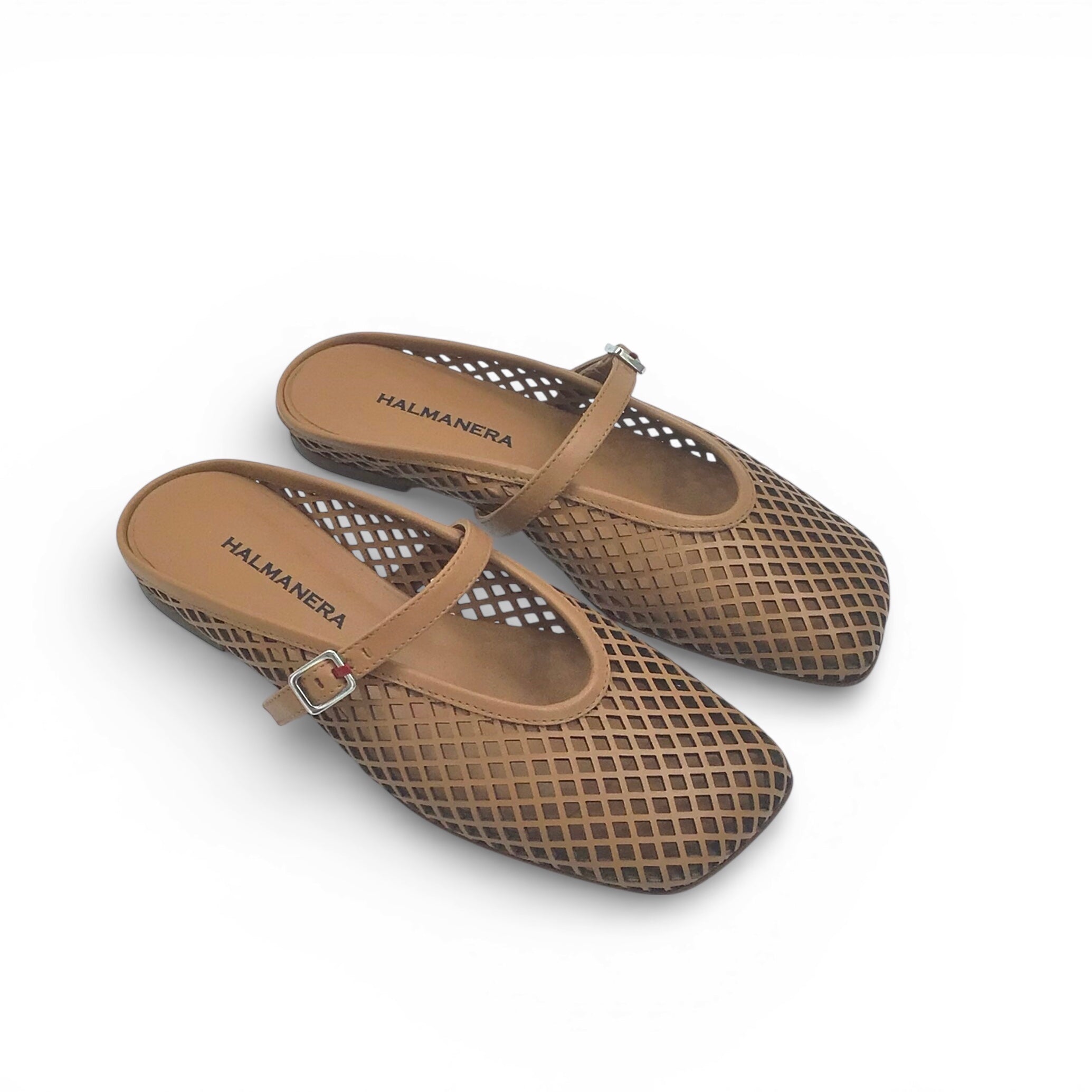 Halmanera Monic Camel