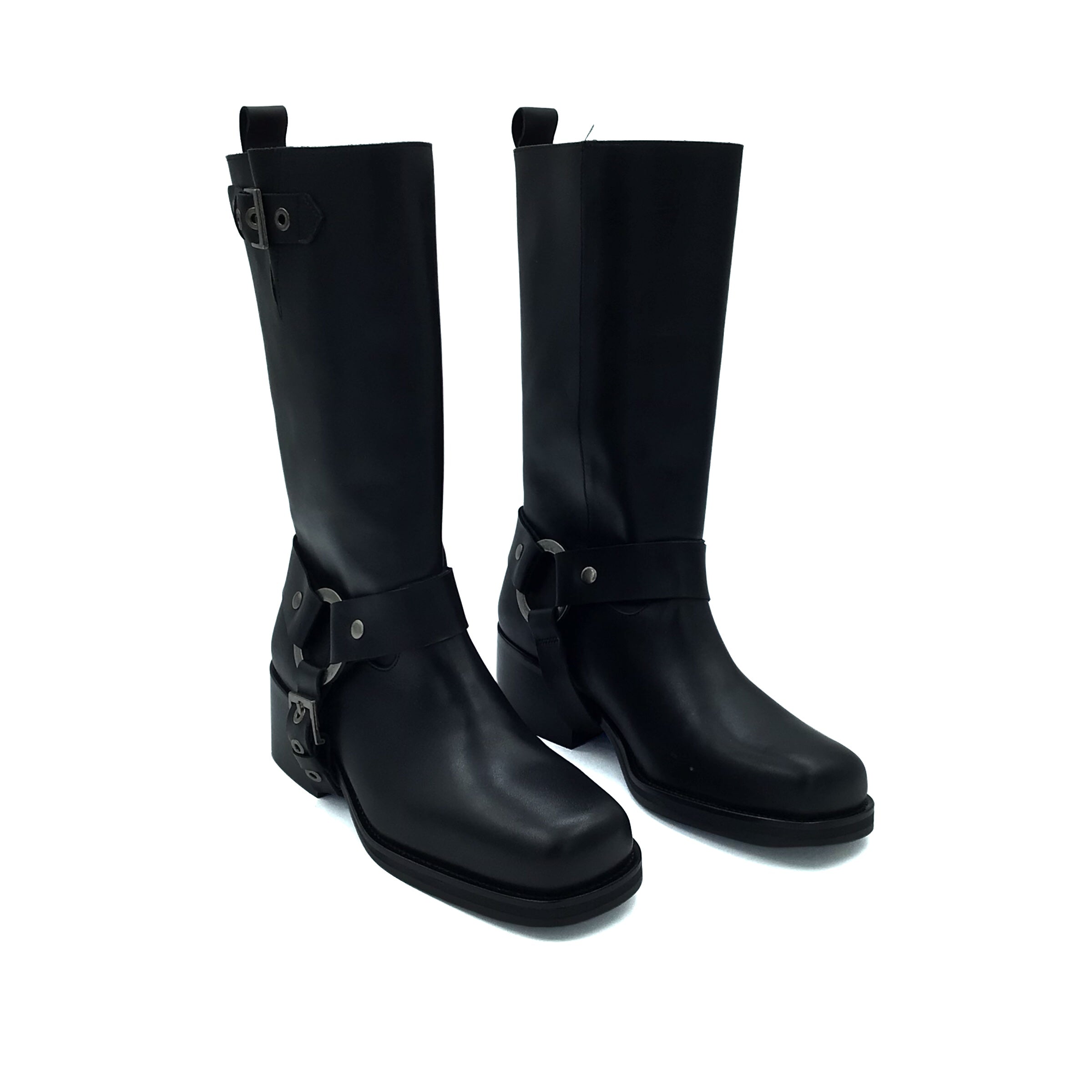 Toral Laura Noir