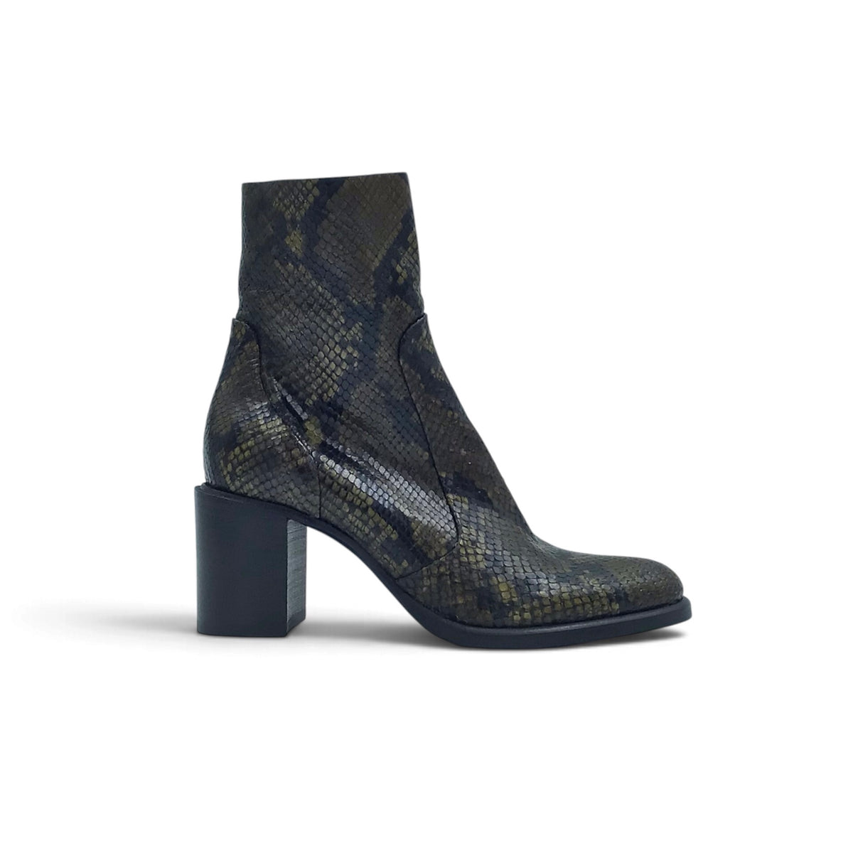 Strategia A6099 Python Kaki