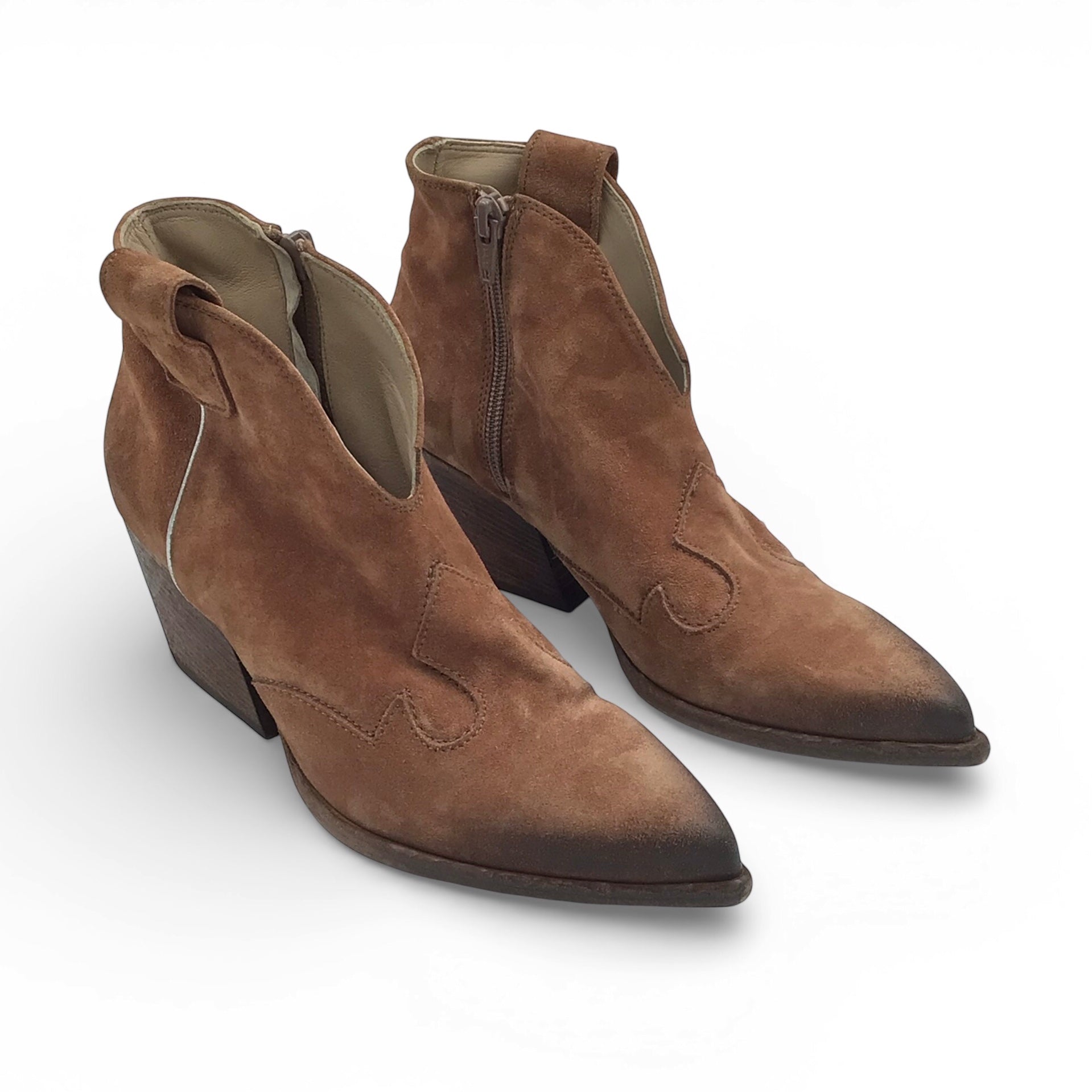 Elena Iachi E2004 Biscuit