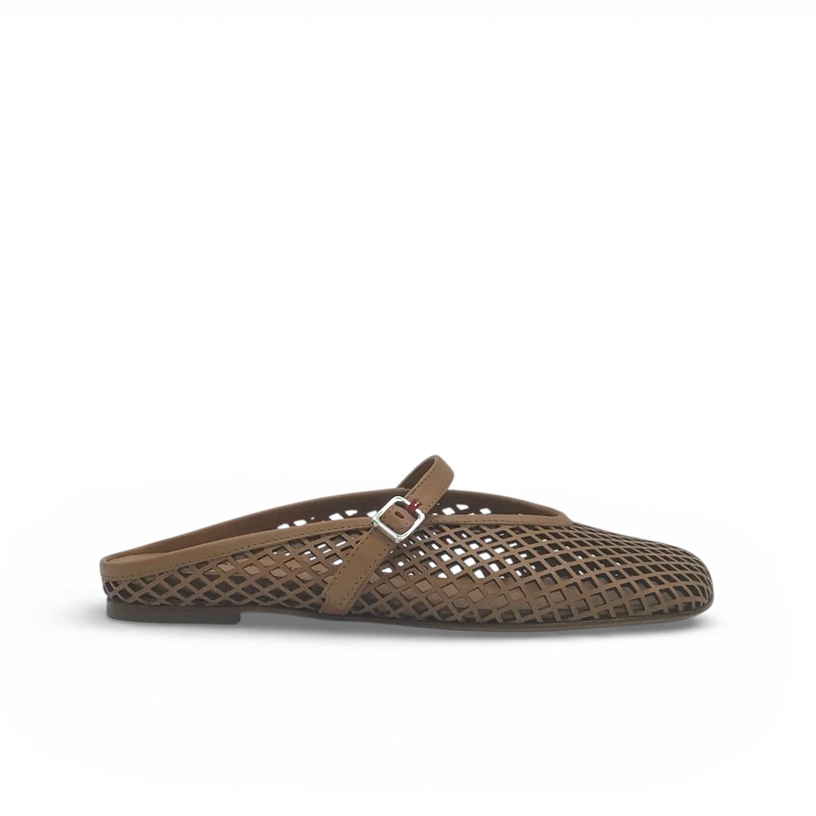 Halmanera Monic Camel